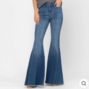 Judy Blue Super Flare Jeans in Blue